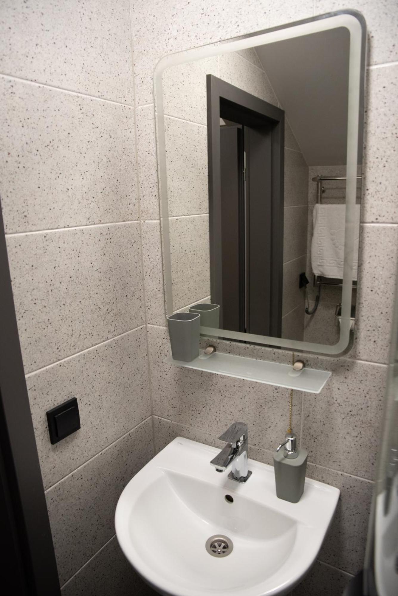 Готельні Кімнати Bodro Clinic Novovolyns'k Экстерьер фото